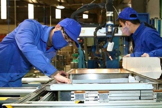 Lao động nam nghỉ hưu năm nay từ đủ 60 tuổi 9 tháng
