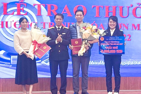 Cục Thuế Hải Dương trao thưởng chương trình hóa đơn may mắn cho 43 người