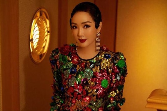 Hoa hậu Giáng My hóa quý cô thập niên 1970