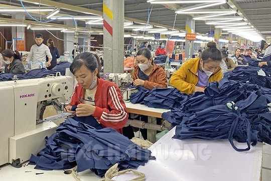 Công ty TNHH Ha Hae Việt Nam thưởng 2 triệu đồng/người để thu hút công nhân có nghề may  