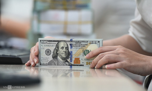 Giá USD ngân hàng lên cao nhất hai tháng qua