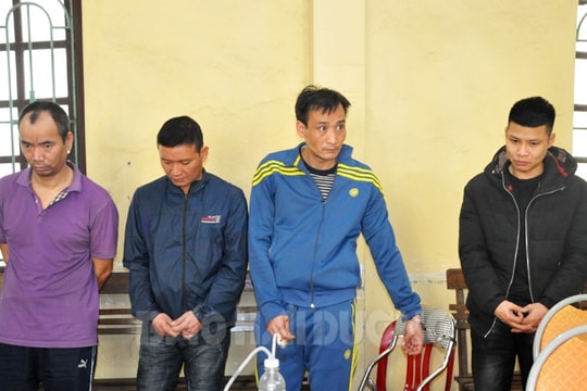 4 đối tượng tổ chức sử dụng ma túy tại nhà