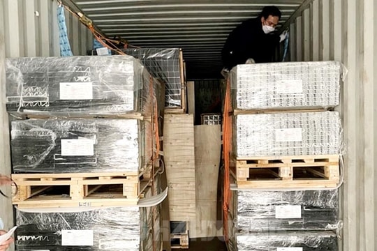 Công ty TNHH Nhôm Đông Á xuất khẩu trên 5.000 tấn sản phẩm nhôm định hình