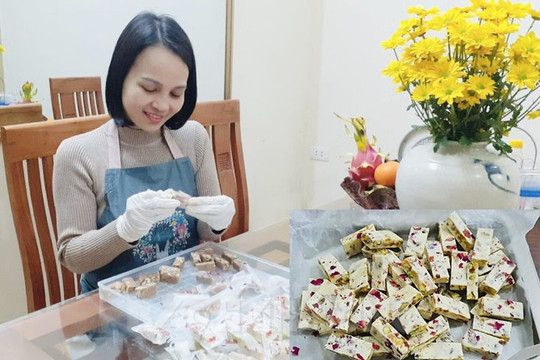 Đầu năm  làm kẹo hạnh phúc
