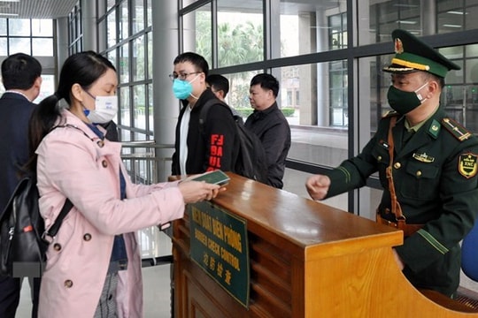 Vietnamese, Chinese border gates fully resume operations