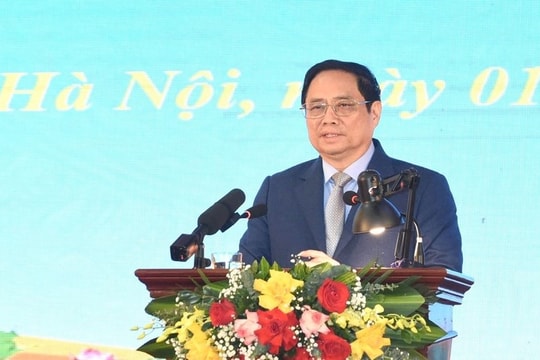 Thủ tướng giao Bộ Nội vụ nghiên cứu hoàn thiện các nội dung cụ thể về cải cách tiền lương và phụ cấp mới