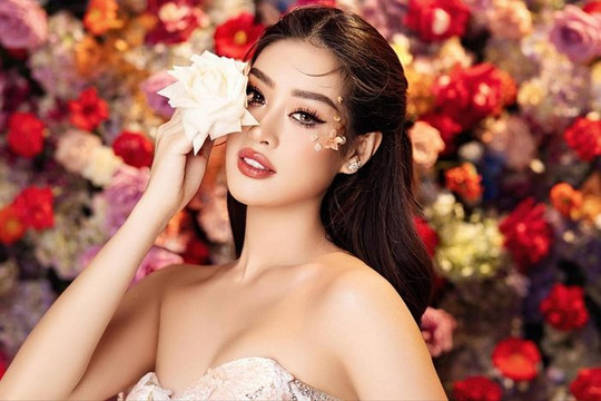 Hoa hậu Khánh Vân khoe sắc vóc quyến rũ trong bộ ảnh đón sinh nhật tuổi 28