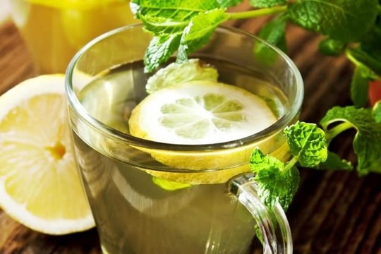Uống nước chanh ấm vào lúc nào là tốt nhất?