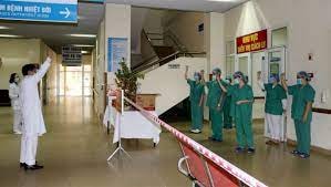 Cảm động hình tượng người mẹ -  chiến binh áo trắng