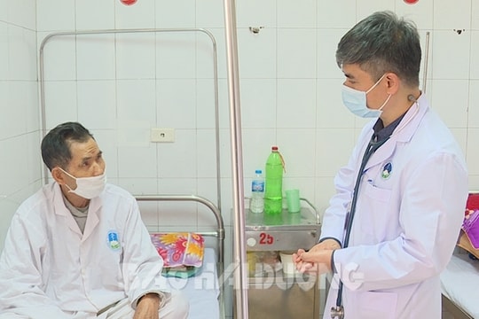 Ba thầy thuốc hết mình vì người bệnh