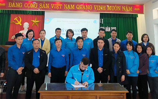 Tuổi trẻ Thanh Hà hỗ trợ chuyển đổi số