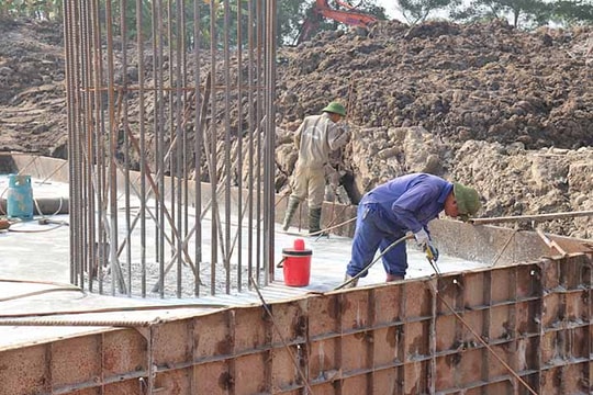 Thi công mố, trụ cầu kết nối đường tỉnh 390 với cao tốc Hà Nội - Hải Phòng hoàn thành khoảng 85%
