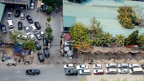 Hà Nội: ''Ngao ngán'' xếp hàng chờ đăng kiểm ô tô