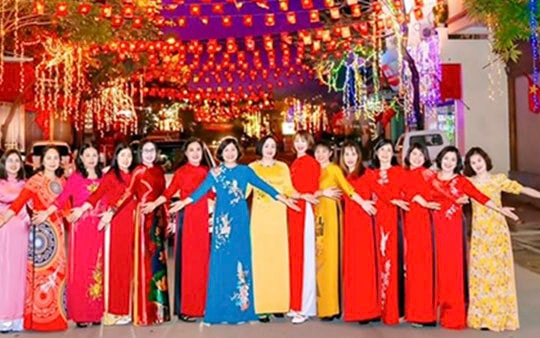 Phụ nữ Chí Linh thi ảnh trực tuyến “Duyên dáng áo dài xuân năm 2023”