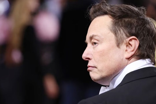 Tỷ phú Mỹ Elon Musk nói hết quan tâm tiền số, chuyển sang AI 