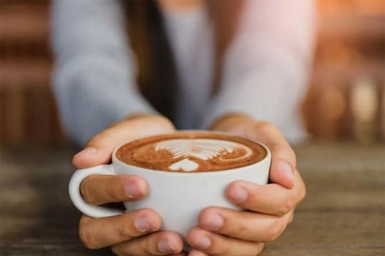 Lý do không nên uống quá 2 cốc cà phê mỗi ngày