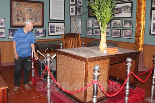 Nhớ đồng chí Lê Thanh Nghị qua những kỷ vật, dòng lưu bút