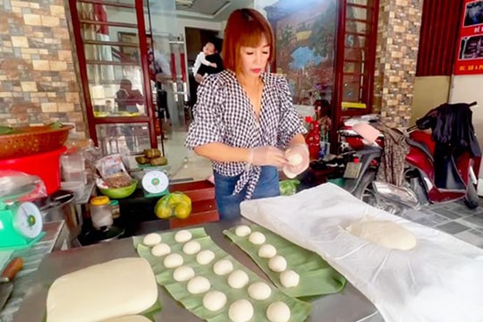Kỳ công làm bánh giầy giò