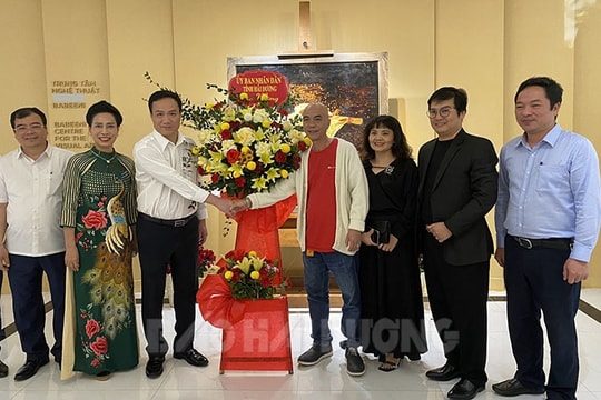 Khai mạc triển lãm tranh sơn mài về tín ngưỡng thờ Mẫu