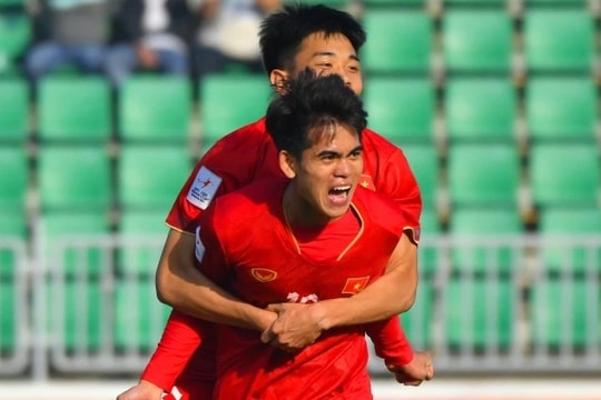 Cổ động viên châu Á chỉ trích trọng tài, tiếc cho U20 Việt Nam 