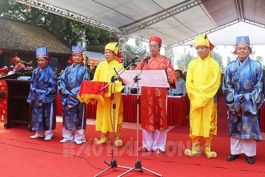 [Audio] Khai hội truyền thống Văn miếu Mao Điền