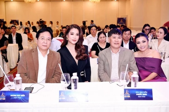 Trương Ngọc Ánh làm giám khảo cuộc thi dành cho các cô gái có chiều cao từ 1,45m