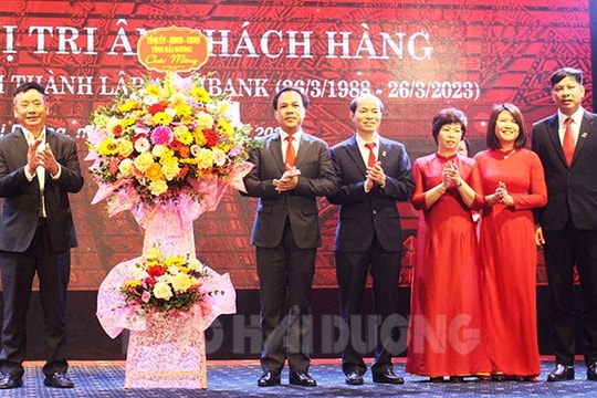 [Audio] Agribank Hải Dương gặp mặt 255 khách hàng tiêu biểu