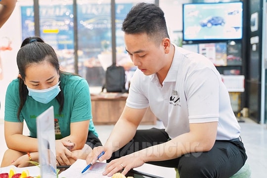 Sức mua ô tô giảm mạnh 