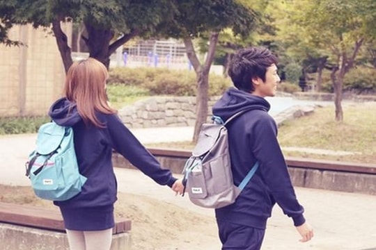 Phát hiện con yêu sớm, cha mẹ nên làm gì?
