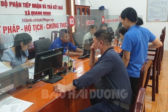 Thanh niên Gia Lộc, Kinh Môn hỗ trợ người dân thực hiện dịch vụ công trực tuyến