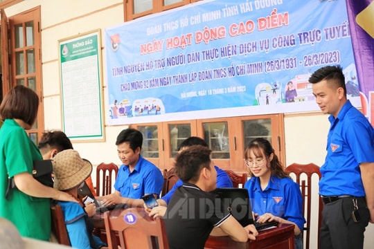 Tuổi trẻ Hải Dương tình nguyện hỗ trợ người dân thực hiện dịch vụ công trực tuyến