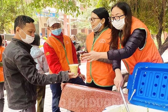 Hạnh phúc là sẻ chia