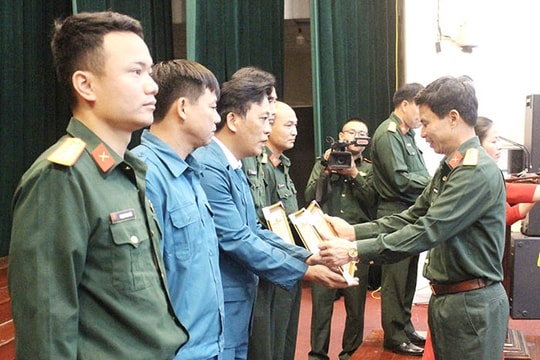 Đảng uỷ Quân sự tỉnh Hải Dương khen thưởng 26 tập thể, cá nhân trong học tập, làm theo lời Bác