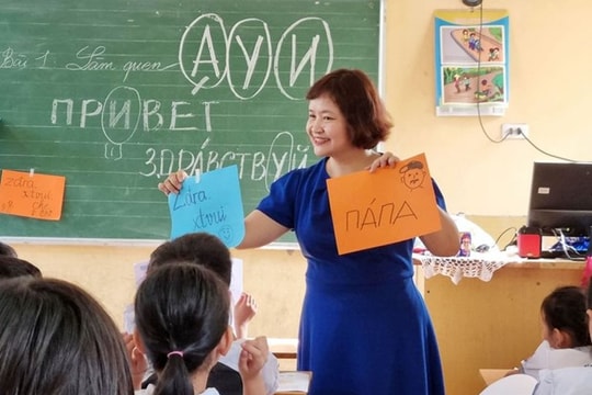 Vietnamese language taught on TV, targeting children living abroad