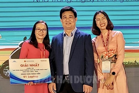 Một giáo viên Trường THPT Khúc Thừa Dụ nhất Cuộc thi “An toàn giao thông cho nụ cười ngày mai"