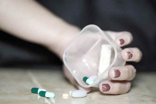 Nhập viện do tự ý dùng thuốc trị mất ngủ