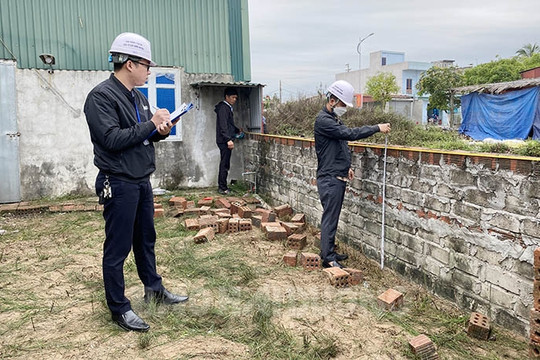 Cưỡng chế kiểm đếm đất đai của 3 hộ dân ở huyện Ninh Giang