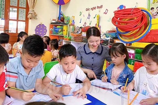 Tận tụy với sự nghiệp “trồng người”