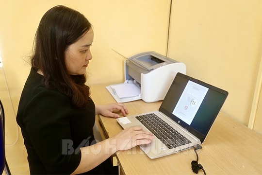 [Audio] Không có giáo viên âm nhạc, mỹ thuật,  chọn sách giáo khoa thế nào?