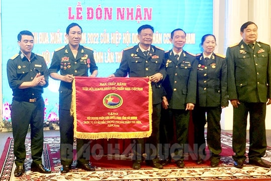 Hội Doanh nhân cựu chiến binh Hải Dương nhận cờ thi đua xuất sắc