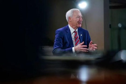 Cựu Thống đốc bang Arkansas tuyên bố tranh cử Tổng thống Mỹ năm 2024