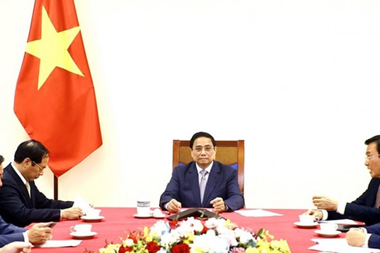 Thủ tướng Chính phủ Phạm Minh Chính điện đàm với Thủ tướng Quốc vụ viện Trung Quốc