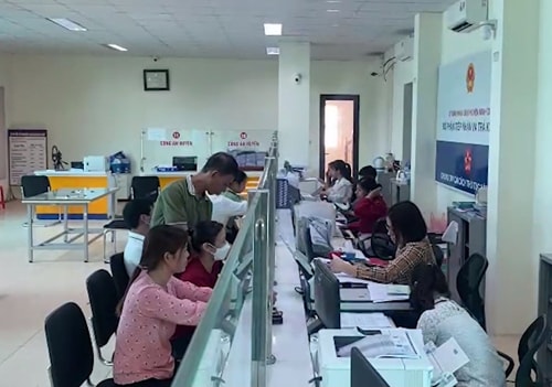 Hỗ trợ người dân ứng dụng điện tử