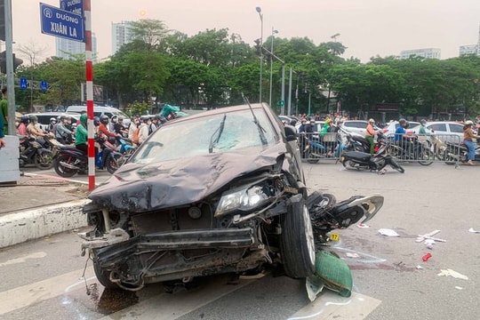 Nguyên nhân vụ xe "điên" tông liên hoàn xe máy tại ngã tư
