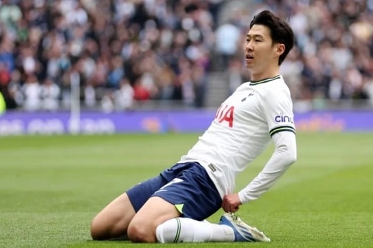 Son Heung Min tạo dấu mốc lịch sử của bóng đá châu Á ở Ngoại hạng Anh