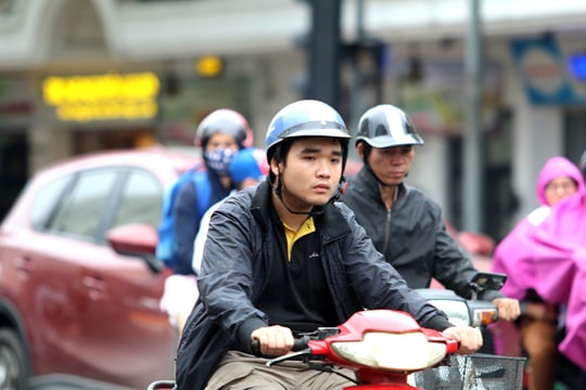 Bắc Bộ có mưa rào rải rác, trời rét, Nam Bộ nắng nóng