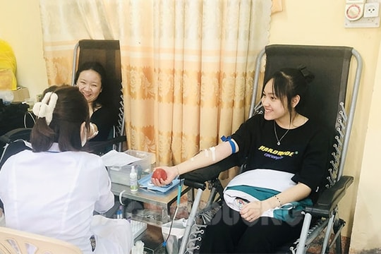 Hoạt động nhân đạo, từ thiện