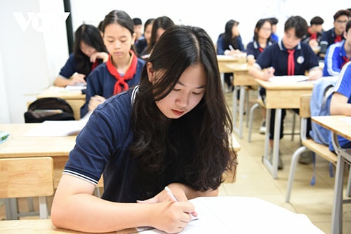 Có nên cộng điểm ưu tiên cho học sinh giỏi cấp tỉnh, thành phố khi thi vào lớp 10?