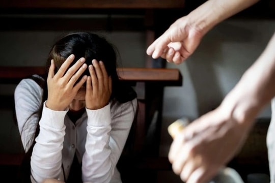 Những ông chồng không thích vợ làm đẹp
