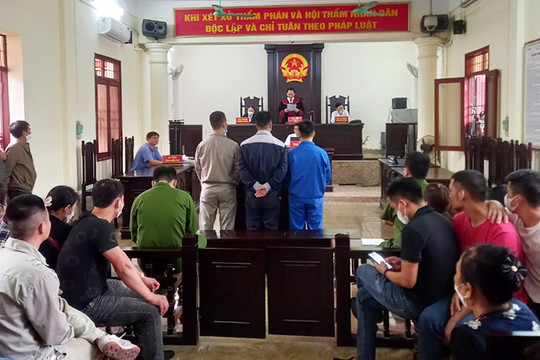 Tổ chức dùng ma túy trong quán karaoke Vincom, 3 thanh niên lĩnh án rất nặng